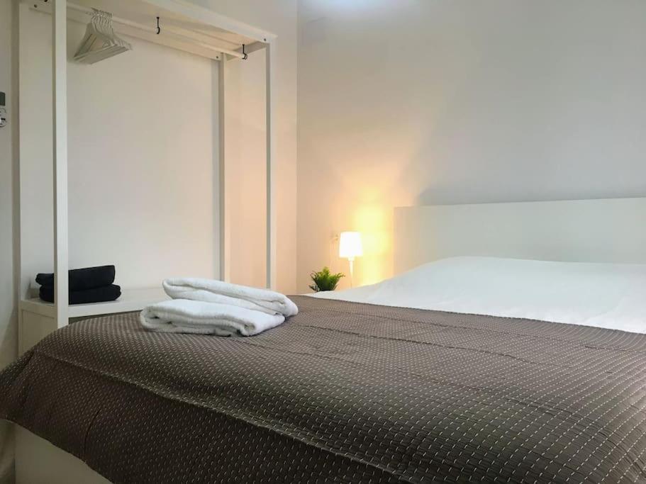 Villa New! Renovated House With Terrace In Cambrils Exterior foto